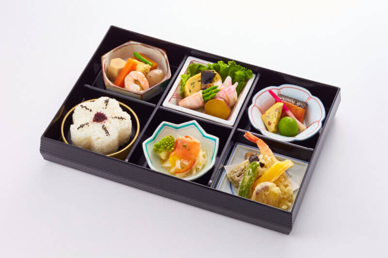 伊万里（会席膳）