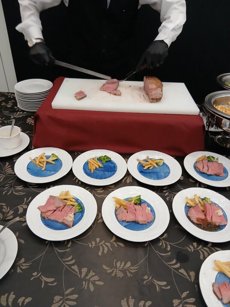 ローストビーフカットサービス