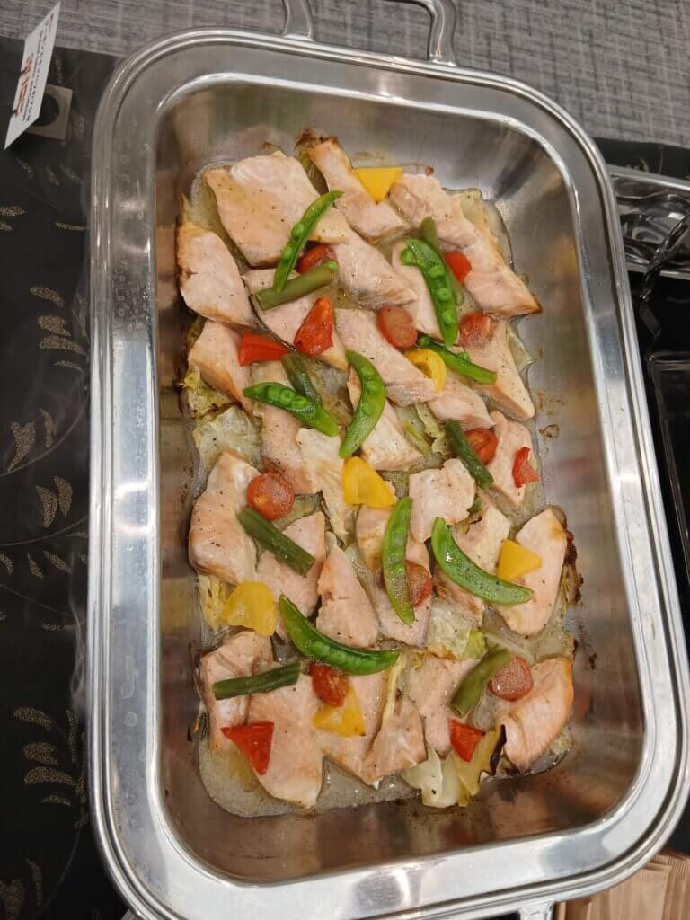 サーモンとキャベツのプレゼ