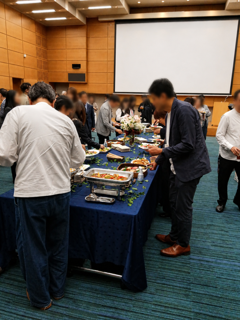 料理と通り分けている様子